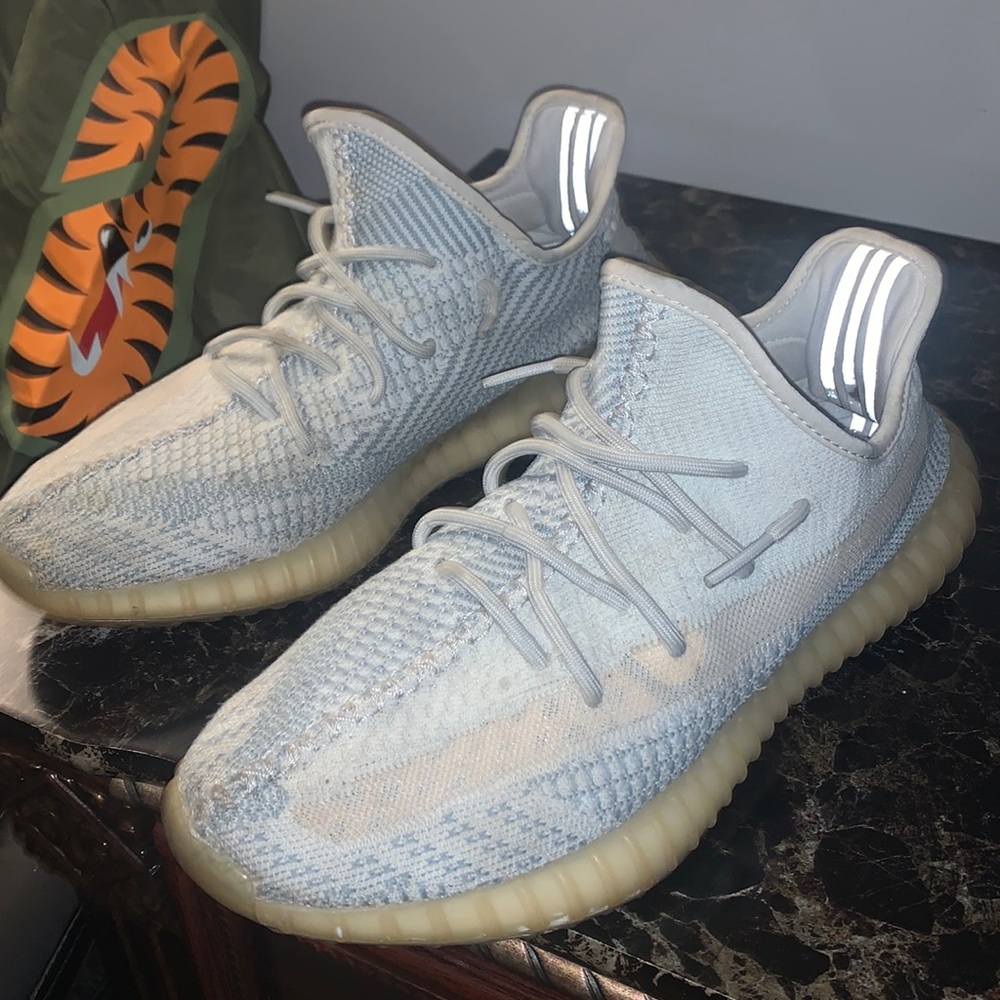 Yeezy boost 350 v2 ‘cloud white’